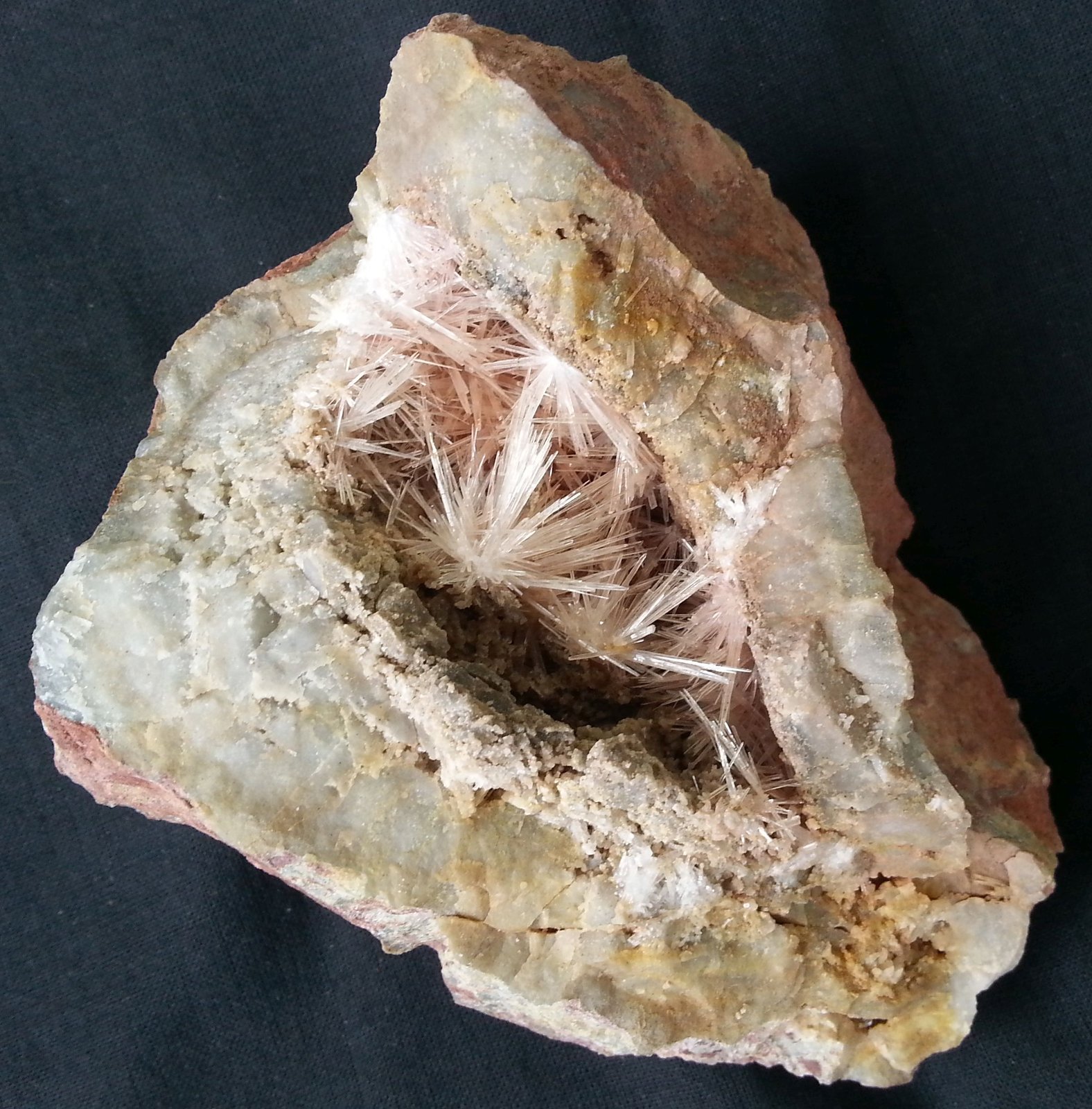 Aragonite
10 x 7 cm
(Autor: Volkmar Stingl)