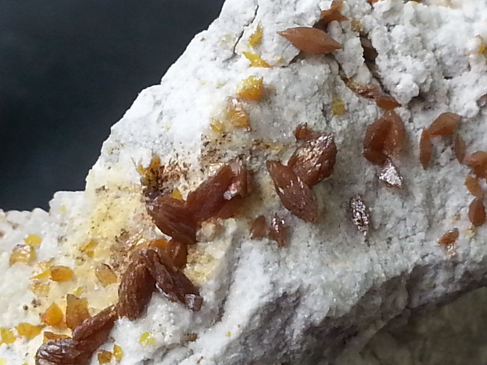 Wulfenite
5 x 4 x 2 cm
(Autor: Volkmar Stingl)