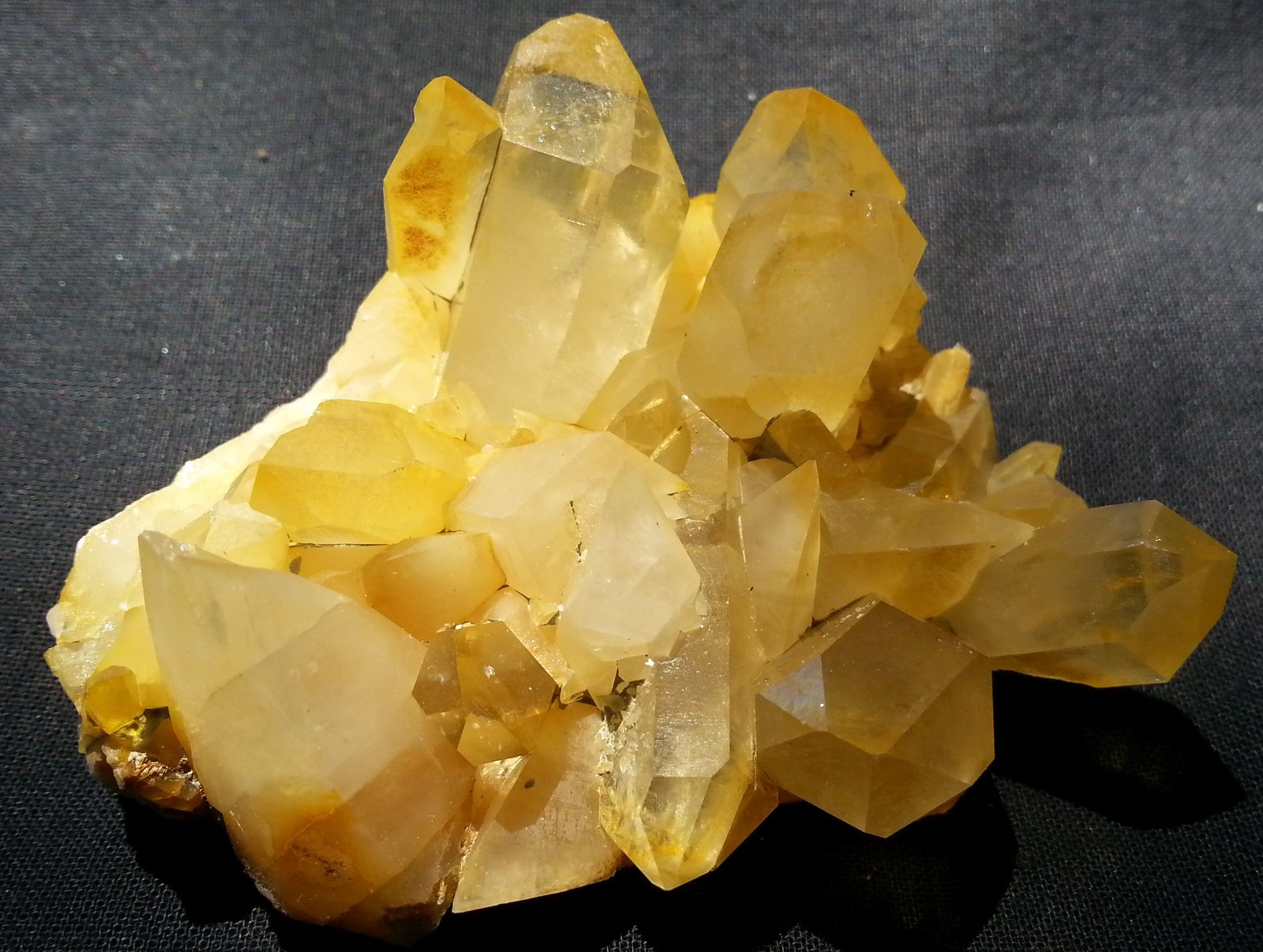Quartz, Calcite
6 x 5 cm
(Autor: Volkmar Stingl)