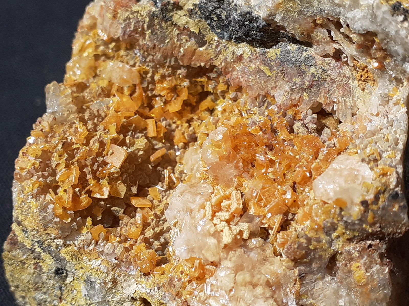 Wulfenite
5,5 x 4 cm
(Autor: Volkmar Stingl)