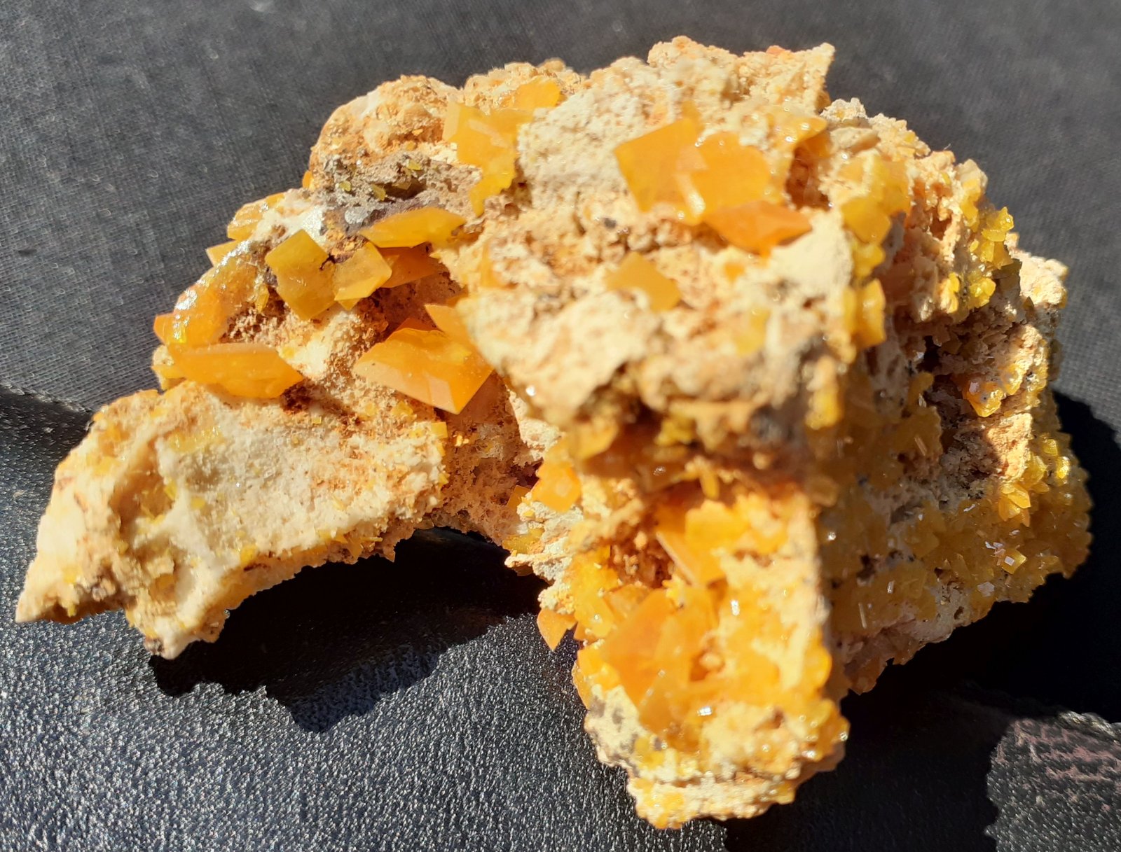Wulfenite
7 x 5 cm
(Autor: Volkmar Stingl)