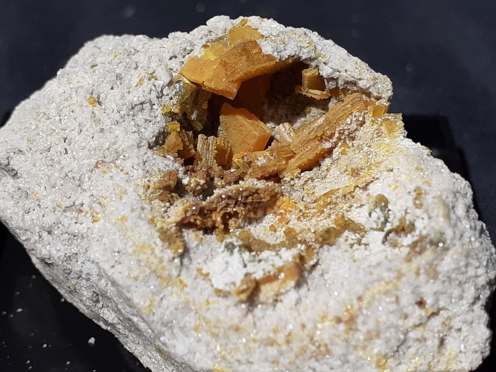 Wulfenite
4,5 x 3 cm
(Autor: Volkmar Stingl)