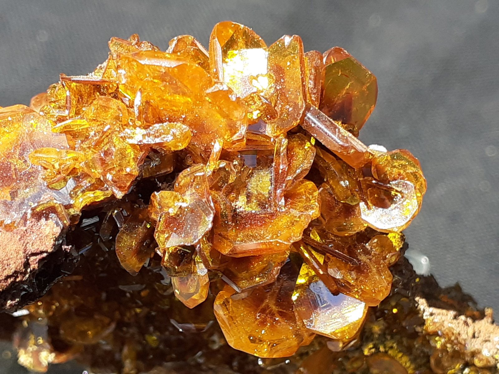 Wulfenite
5 x 4 cm
(Autor: Volkmar Stingl)