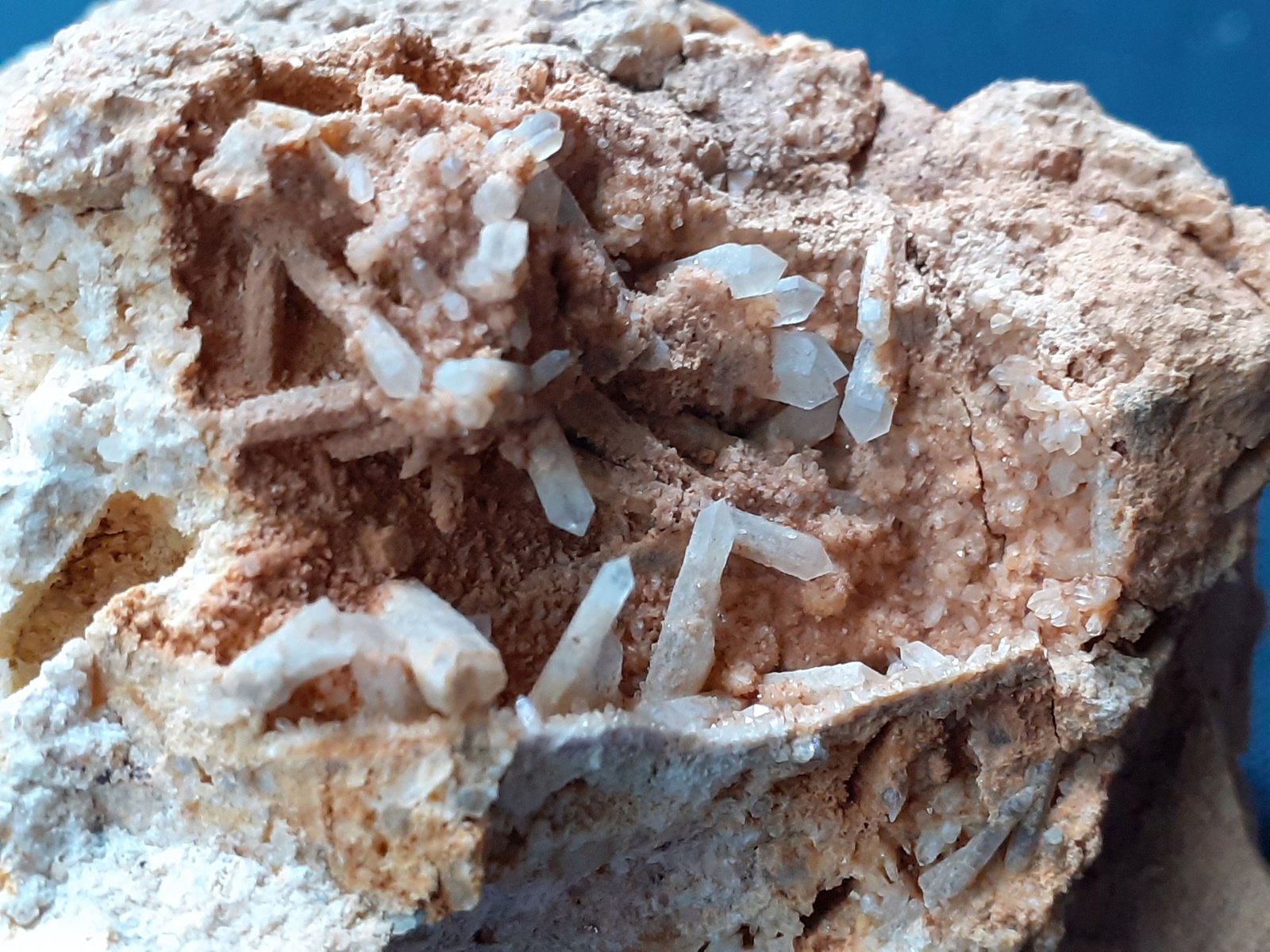 Quartz
6 x 4 cm
(Autor: Volkmar Stingl)
