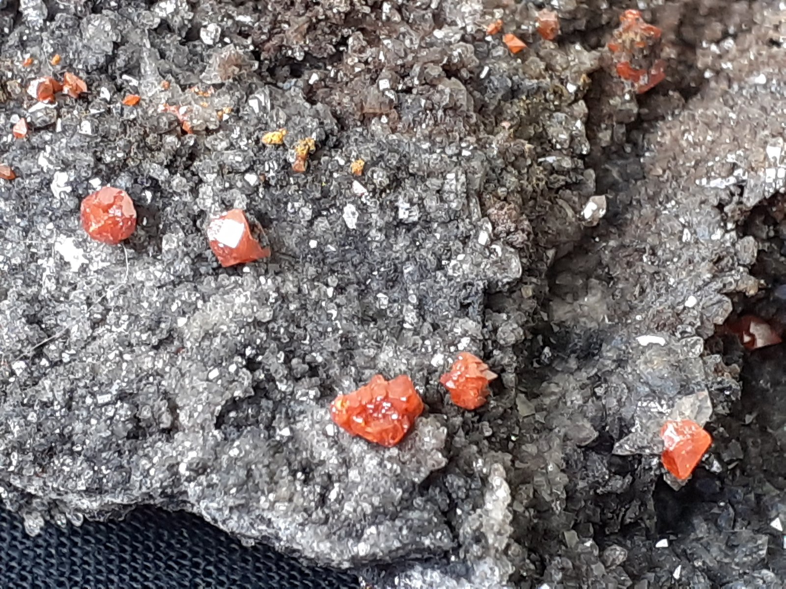 Wulfenite
7,5 x 4,5 cm
(Autor: Volkmar Stingl)