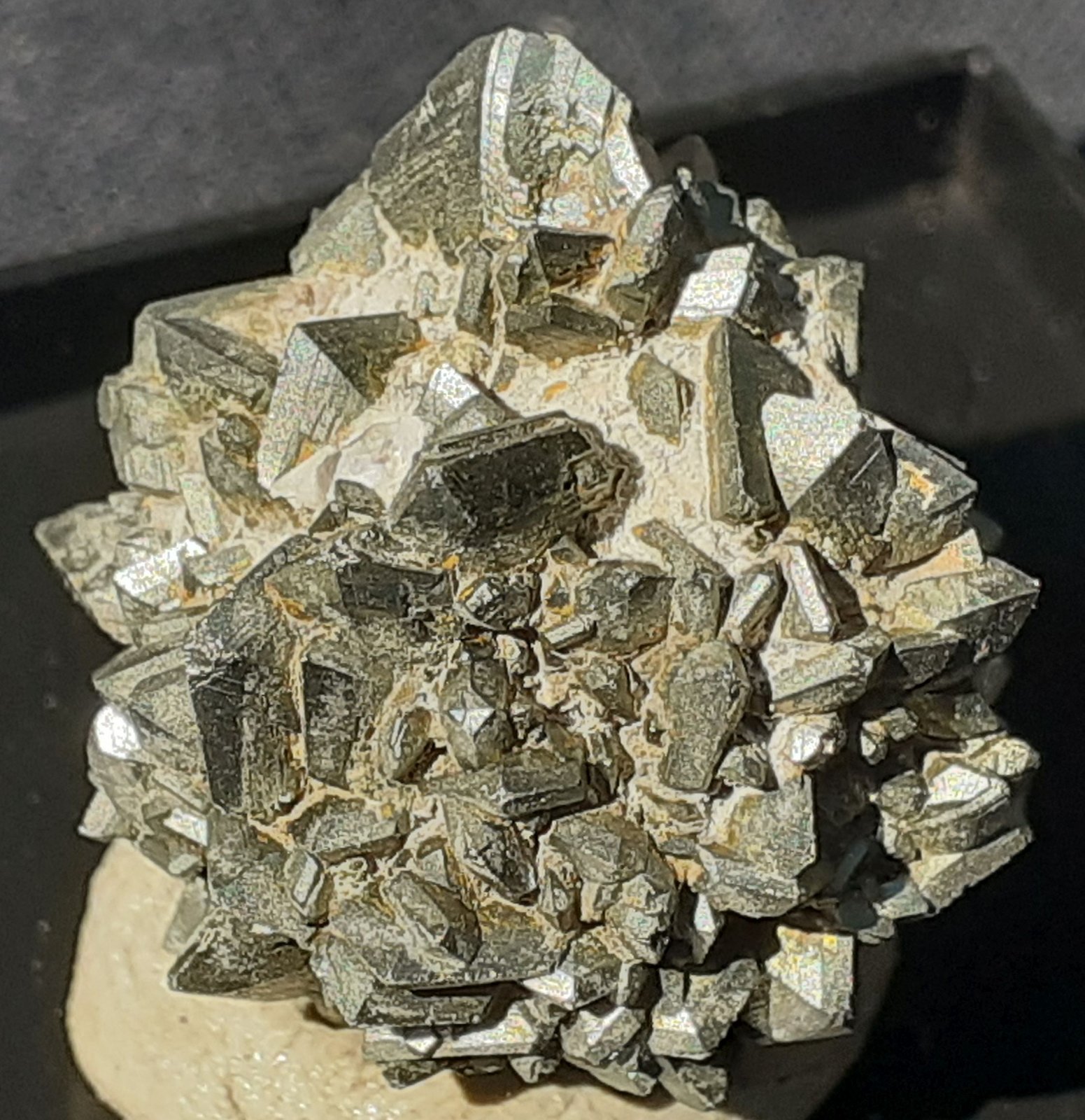 Marcasite
2 x 2 cm
(Autor: Volkmar Stingl)