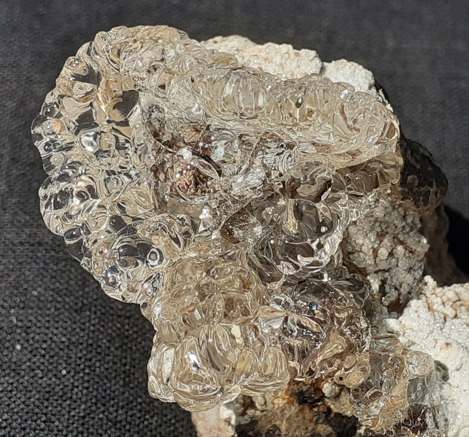 Opal (variety hyalite)
5 x 3 cm
(Autor: Volkmar Stingl)