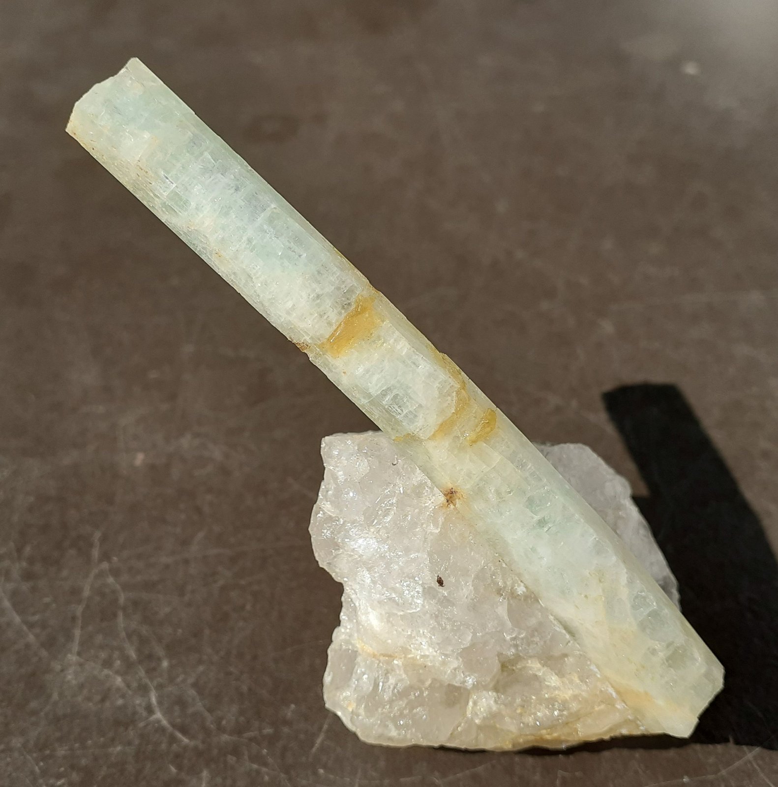 Beryl (variety Aquamarine)
7,5 cm long crystal
(Autor: Volkmar Stingl)