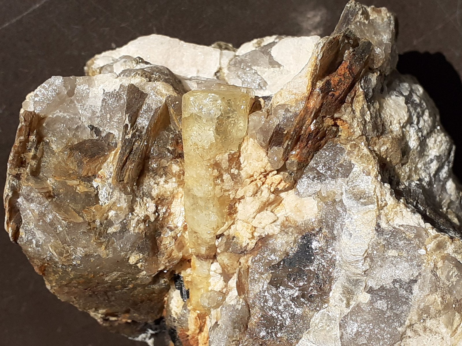 Beryl
6 x 4 cm
(Autor: Volkmar Stingl)