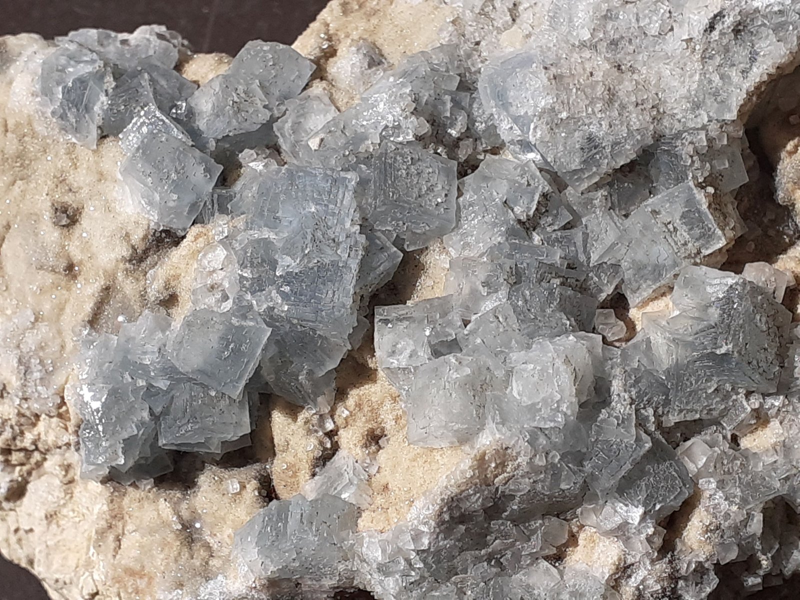Fluorite
10 x 6 cm
(Autor: Volkmar Stingl)