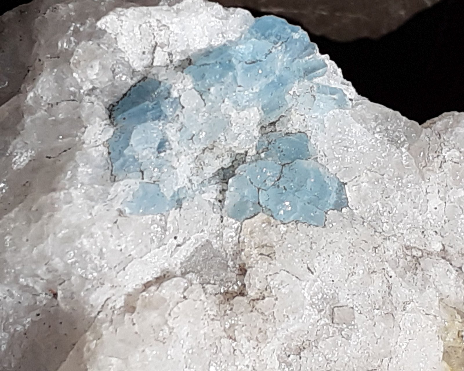 Beryl (variety aquamarine)
Crystal size 6 mm
(Autor: Volkmar Stingl)