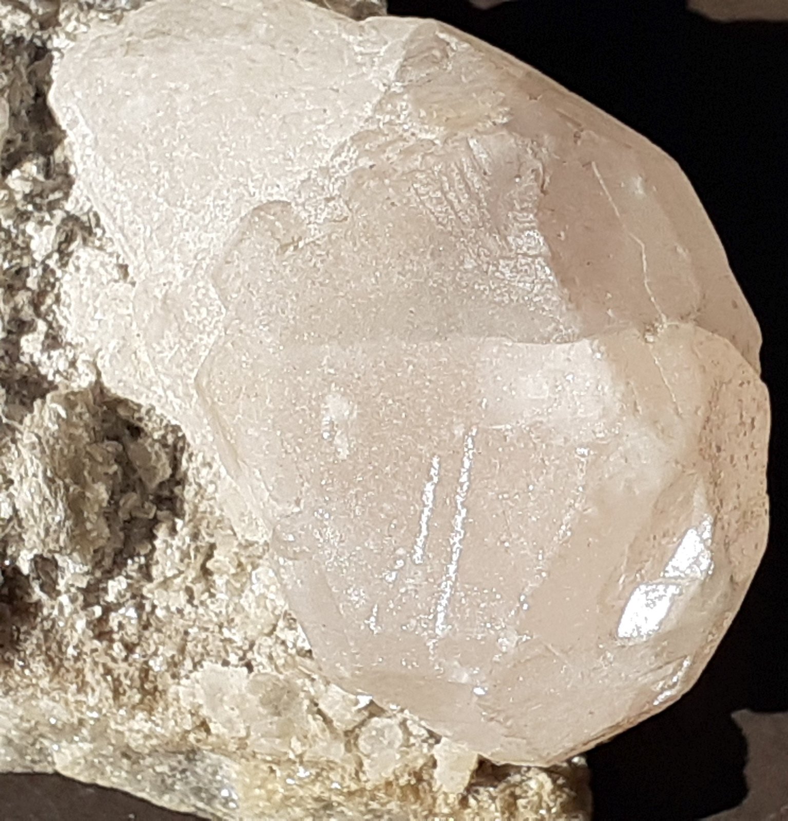 Beryl (variety morganite)
7 x 3,5 cm
(Autor: Volkmar Stingl)