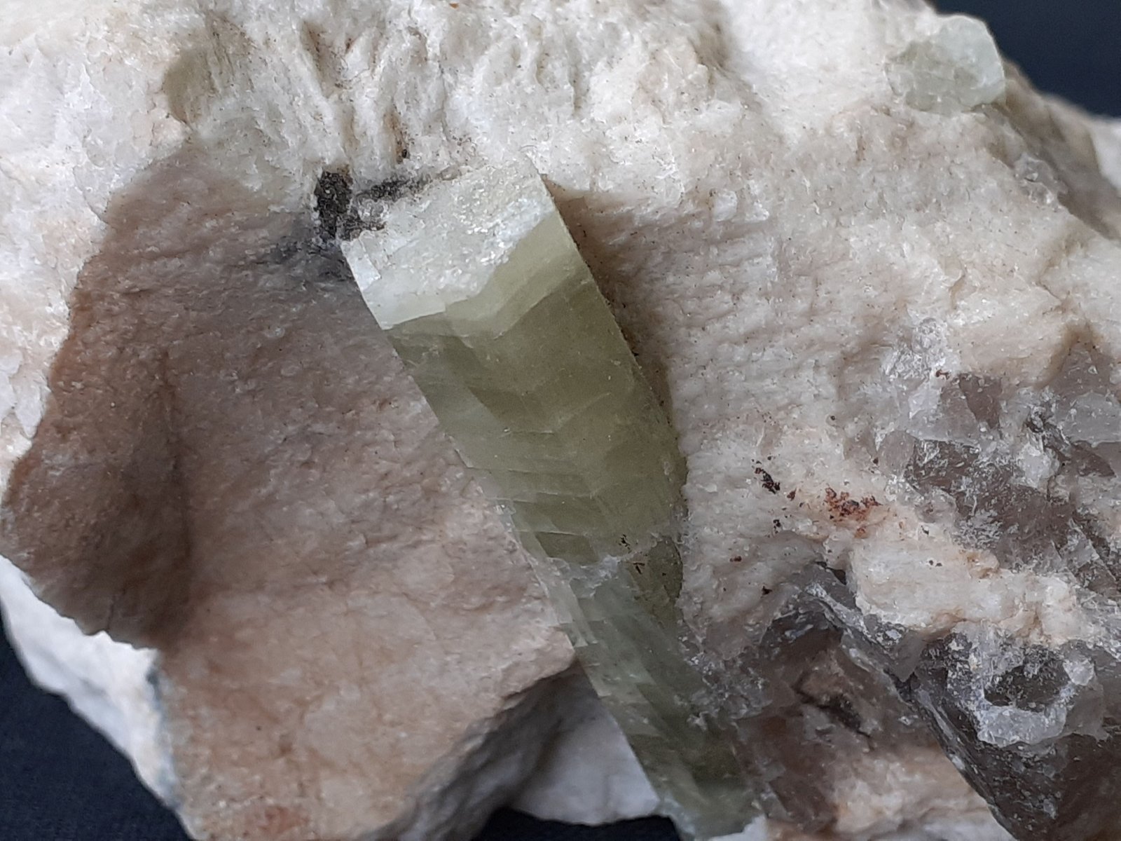 Beryl
8 x 7 cm
(Autor: Volkmar Stingl)