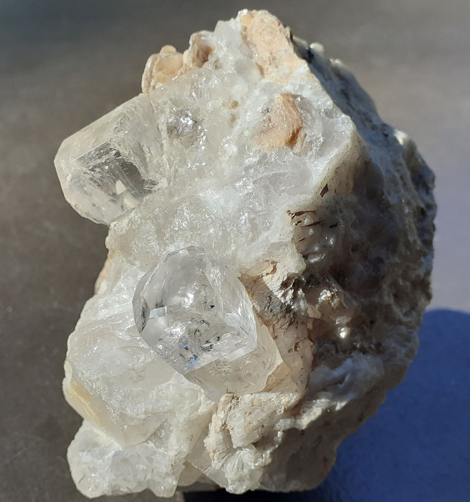Topaz
8 x 6 cm
(Autor: Volkmar Stingl)