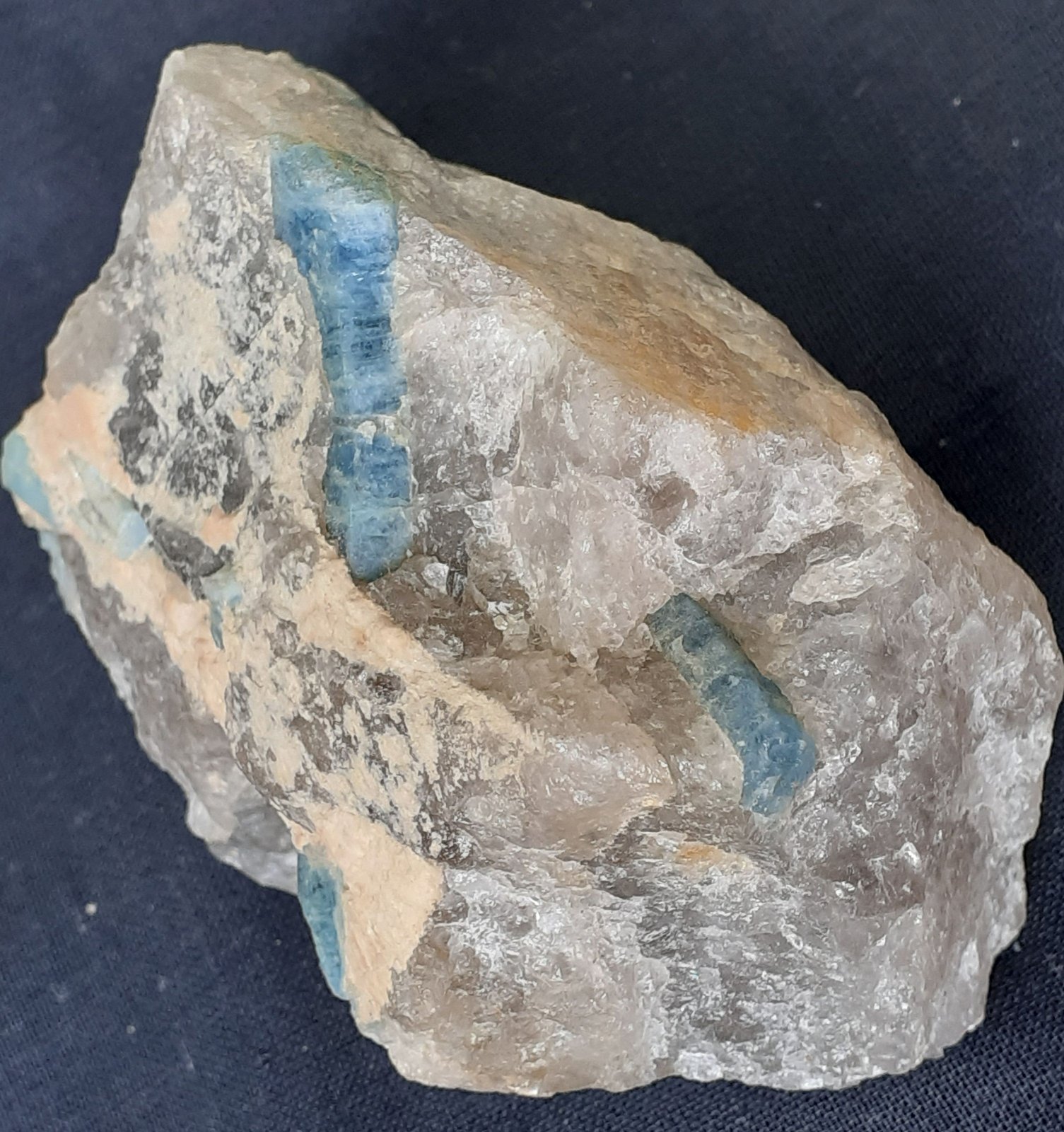 Beryl (variety aquamarine)
6,5 x 5 cm
(Autor: Volkmar Stingl)