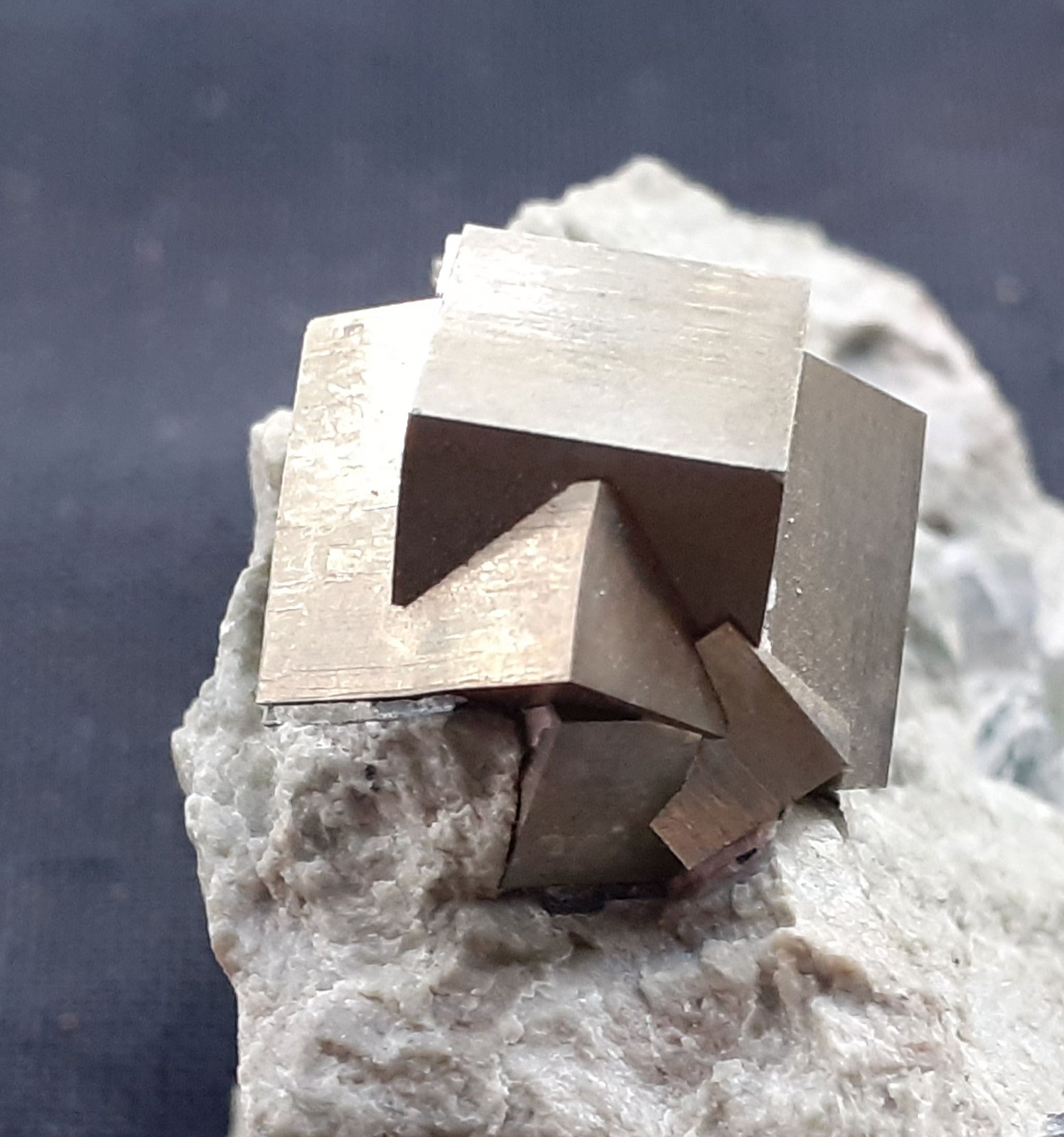Pyrite
5 x 3 cm
(Autor: Volkmar Stingl)