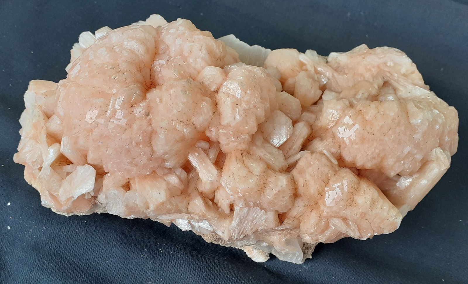 Stilbite-Ca
18 x 10 cm
(Autor: Volkmar Stingl)