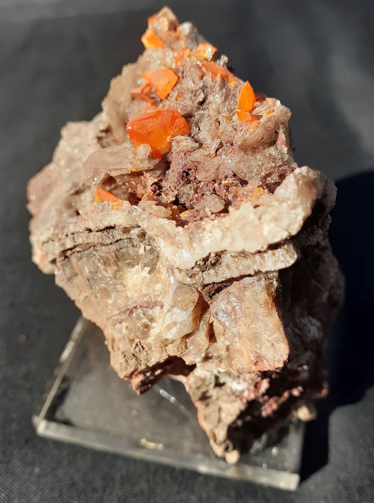 Wulfenite
7 x 6 cm
(Autor: Volkmar Stingl)