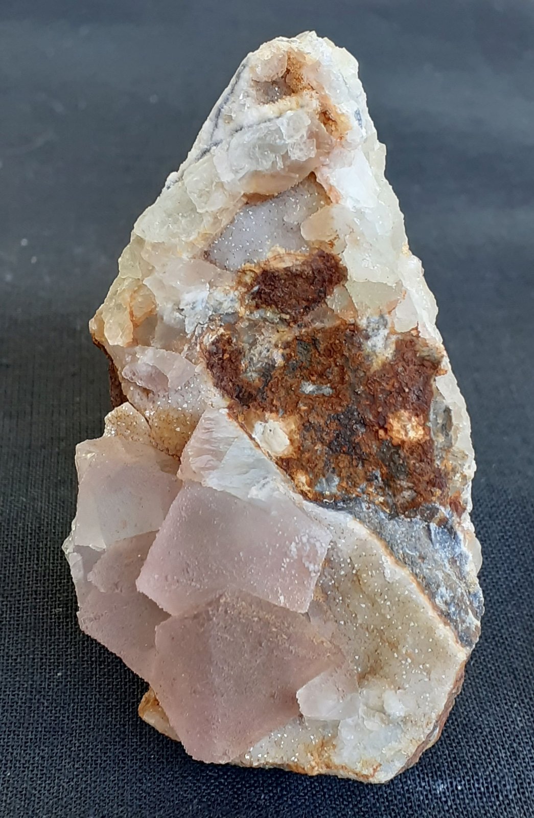 Fluorite
5,5 x 3 cm
(Autor: Volkmar Stingl)