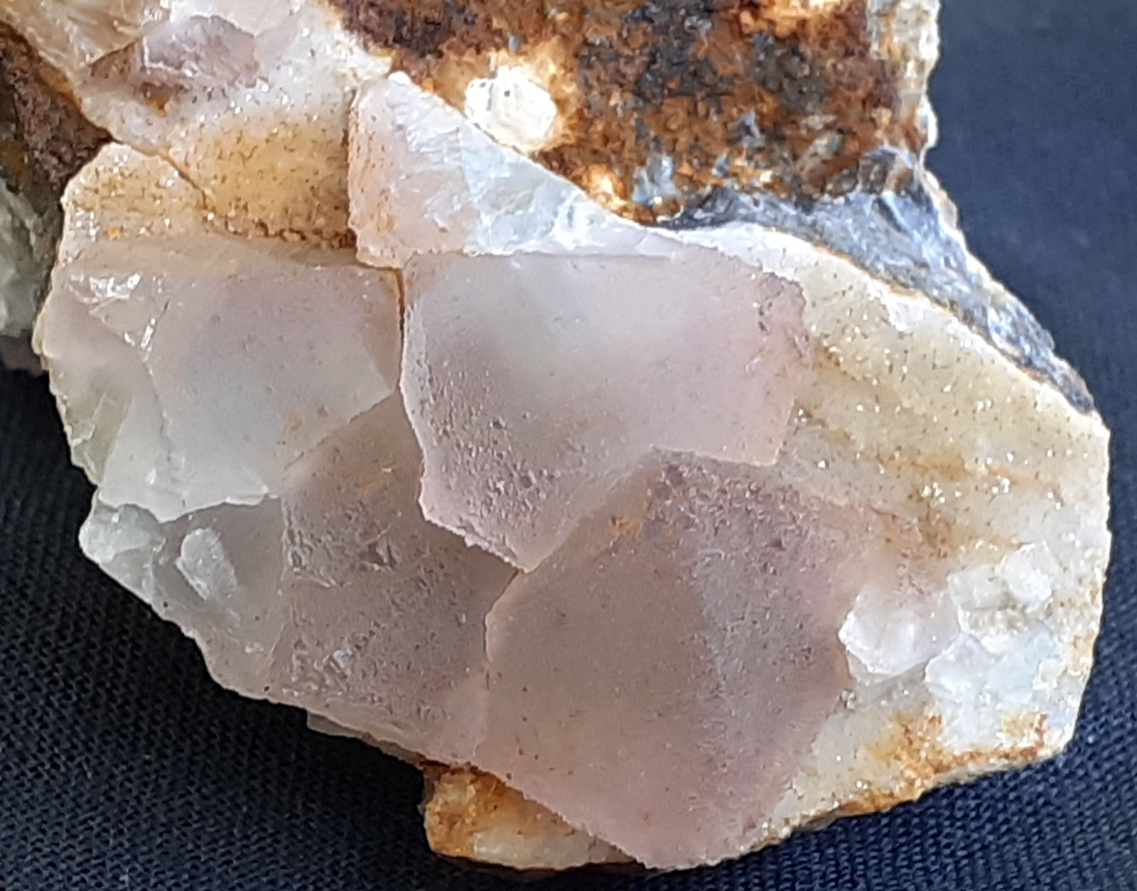 Fluorite
5,5 x 3 cm
(Autor: Volkmar Stingl)