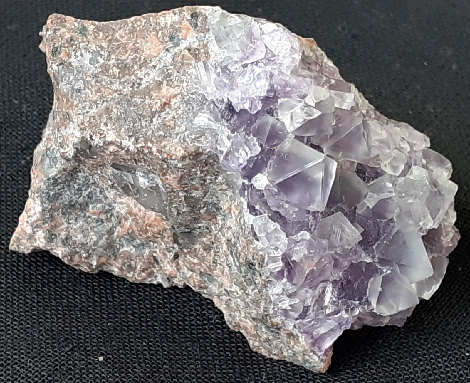 Fluorite
4 x 3 cm
(Autor: Volkmar Stingl)