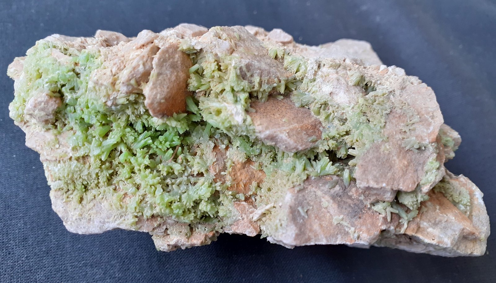 Pyromorphite
11 x 6 cm
(Autor: Volkmar Stingl)