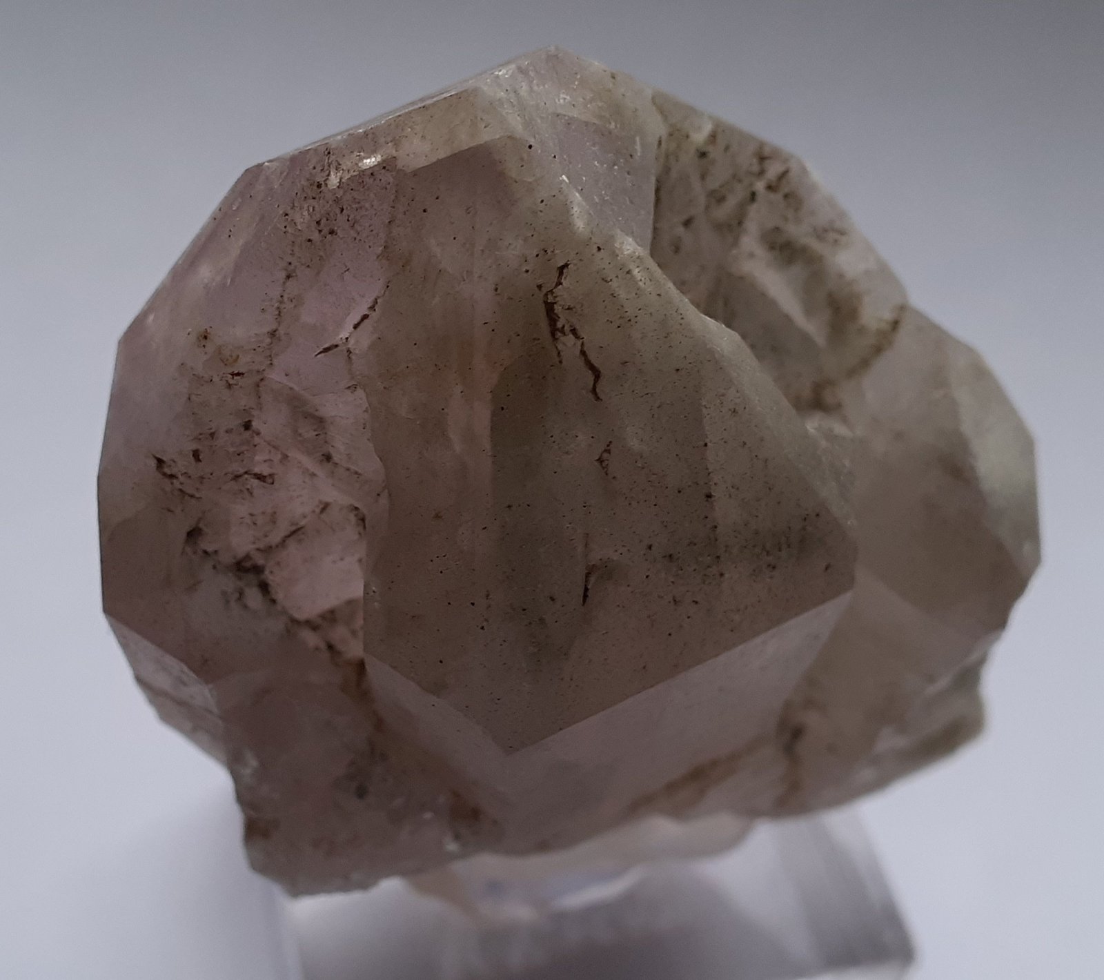 Quartz (variety amethyst)
5,5 x 4,5 x 2,5 cm
(Autor: Volkmar Stingl)