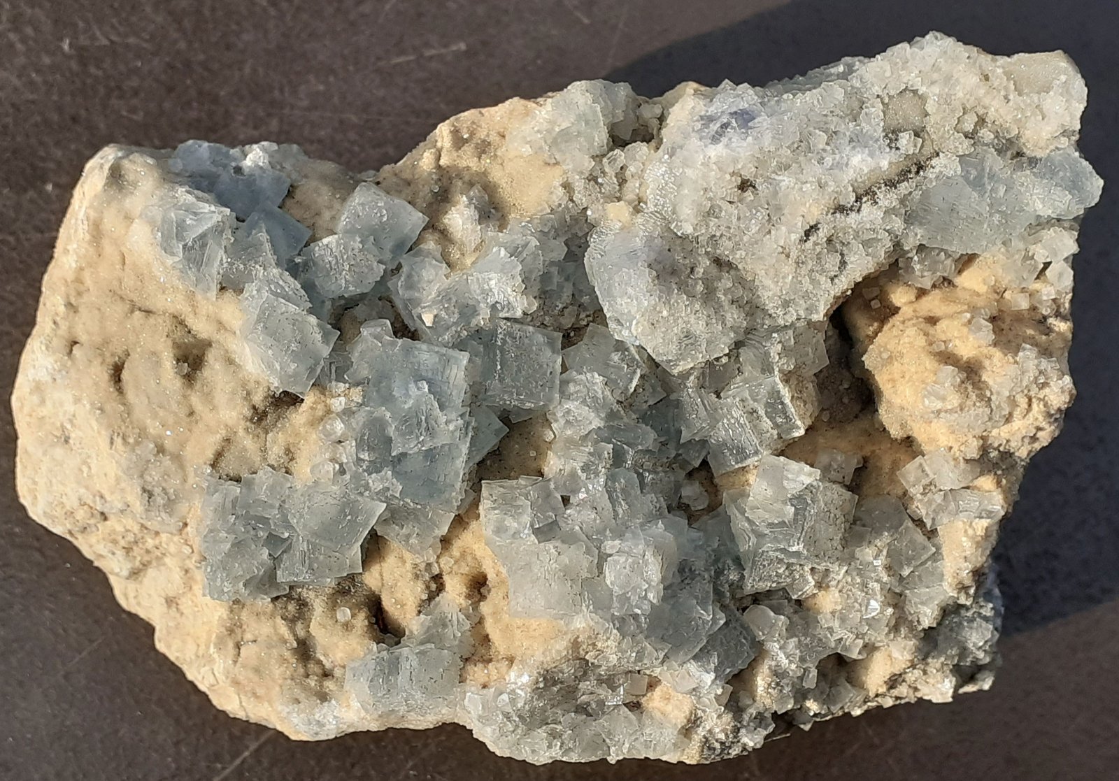 Fluorite
10 x 6 cm
(Autor: Volkmar Stingl)