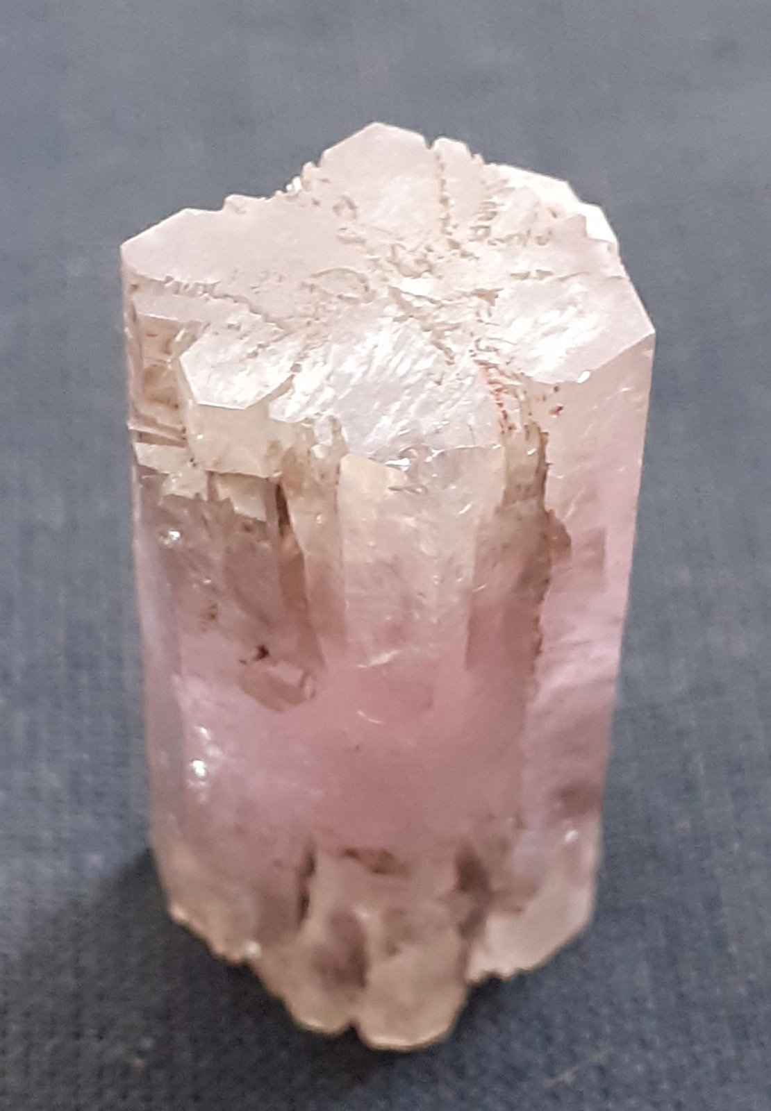 Aragonite
2,5 x 1,4 cm
(Autor: Volkmar Stingl)
