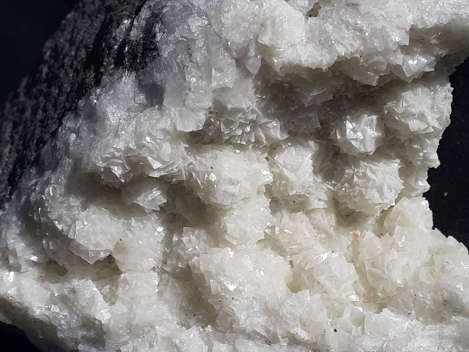 Dolomite
12 x 10 cm
(Autor: Volkmar Stingl)
