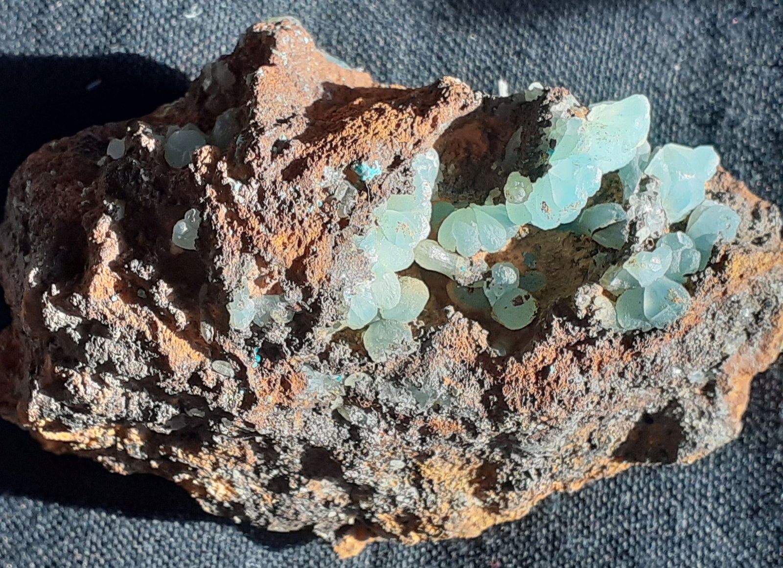 Adamite (variety cuprian)
5 x 3 cm
(Autor: Volkmar Stingl)