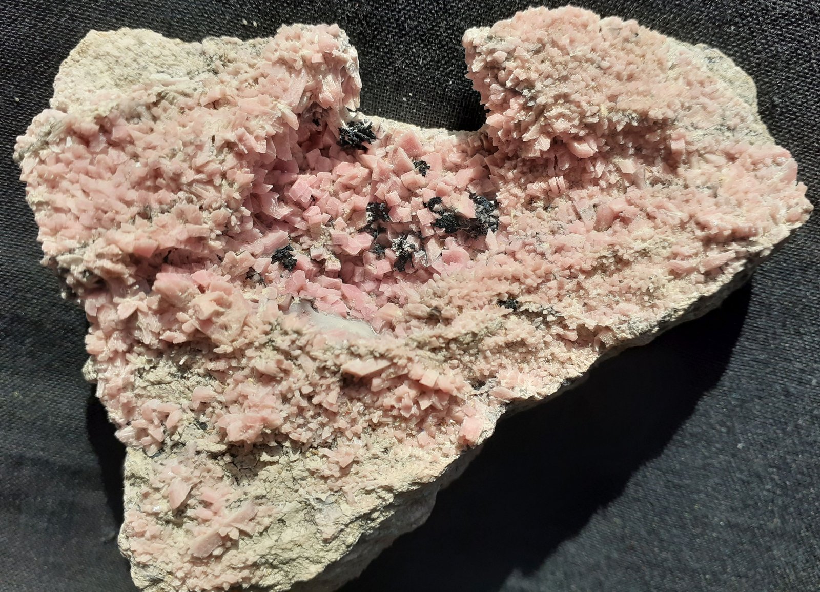 Inesite
9 x 6 cm
(Autor: Volkmar Stingl)