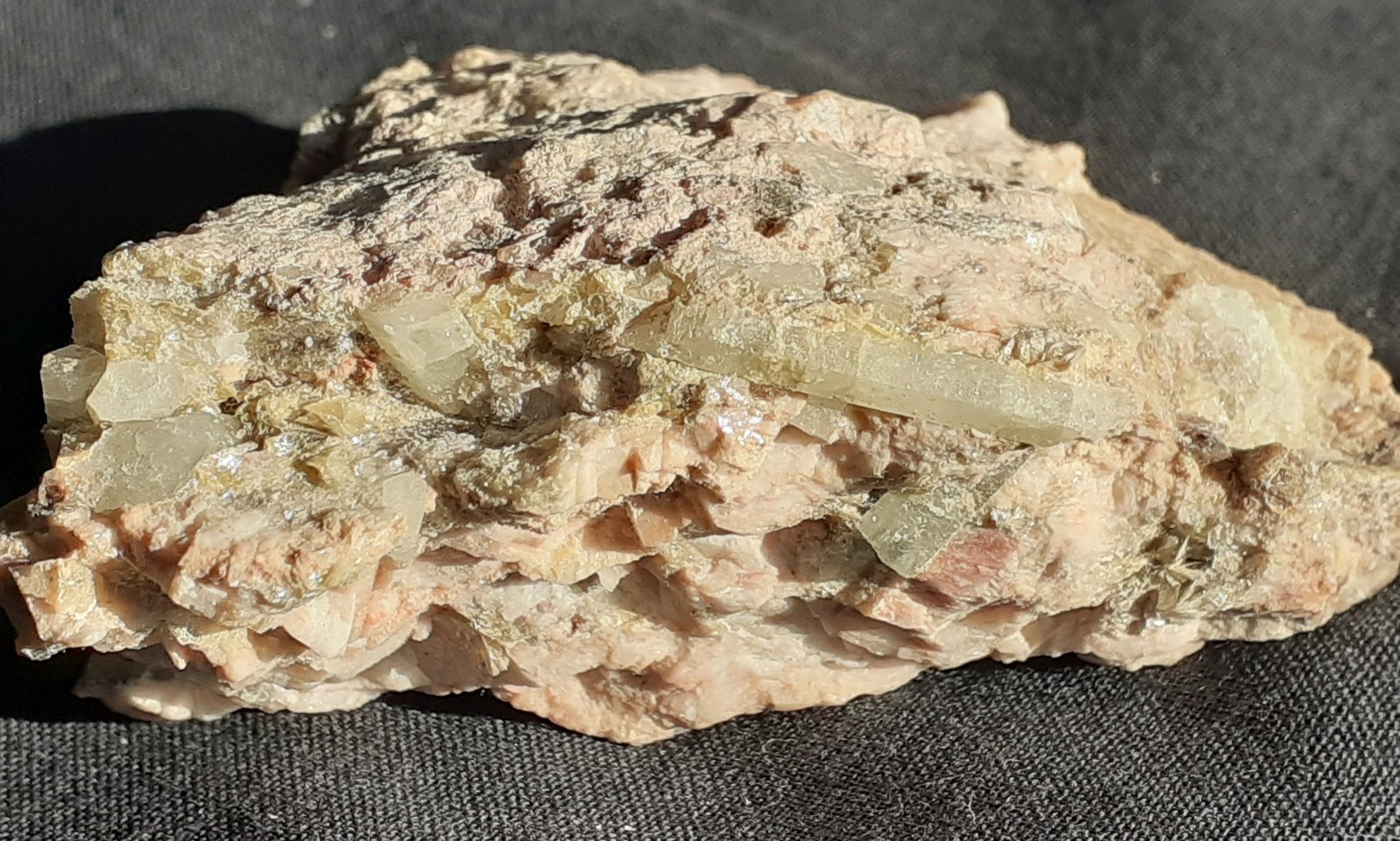 Beryl
6 x 6 cm
(Autor: Volkmar Stingl)