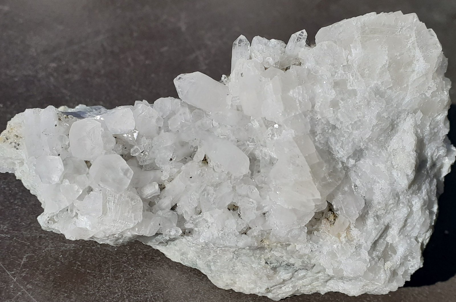 Calcite, Quartz, Pyrite
(Autor: Volkmar Stingl)