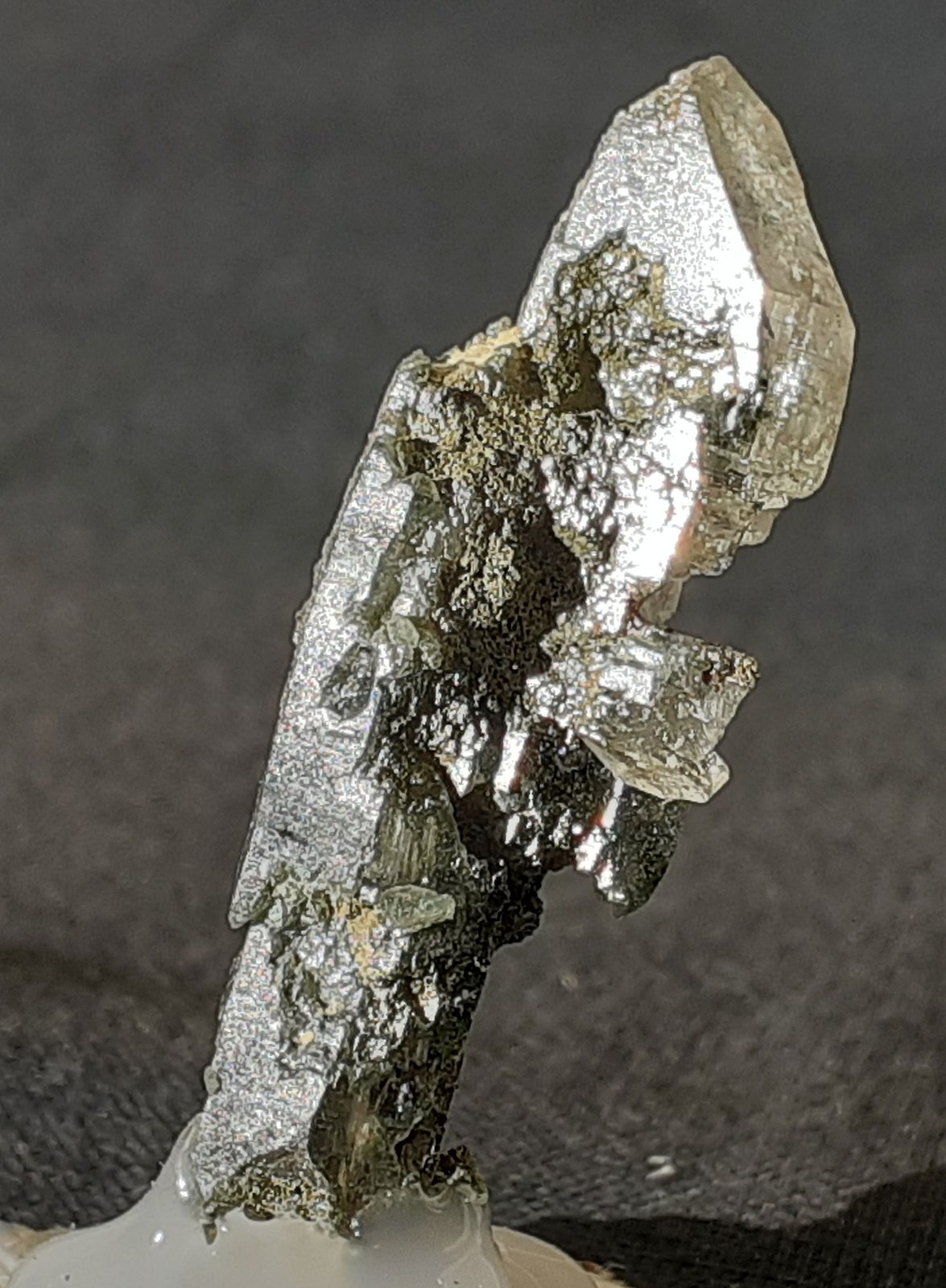 Quartz, Actinolite
3,5 x 1,5 cm
(Autor: Volkmar Stingl)
