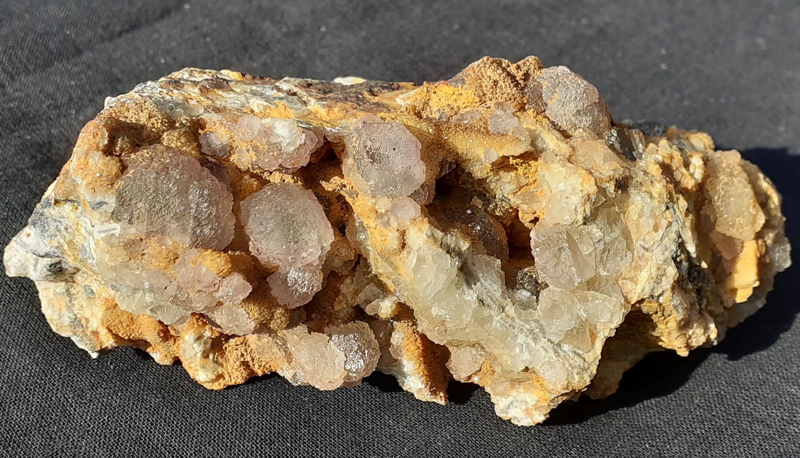 Fluorite
9 x 6 cm
(Autor: Volkmar Stingl)