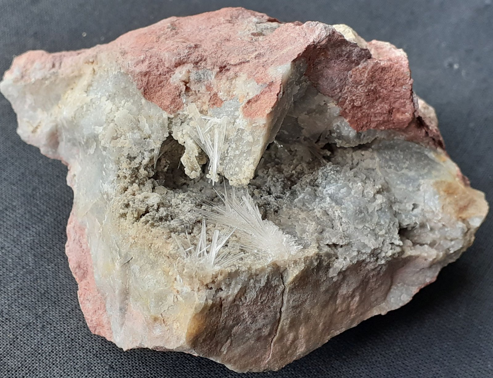 Aragonite
8 x 7 cm
(Autor: Volkmar Stingl)