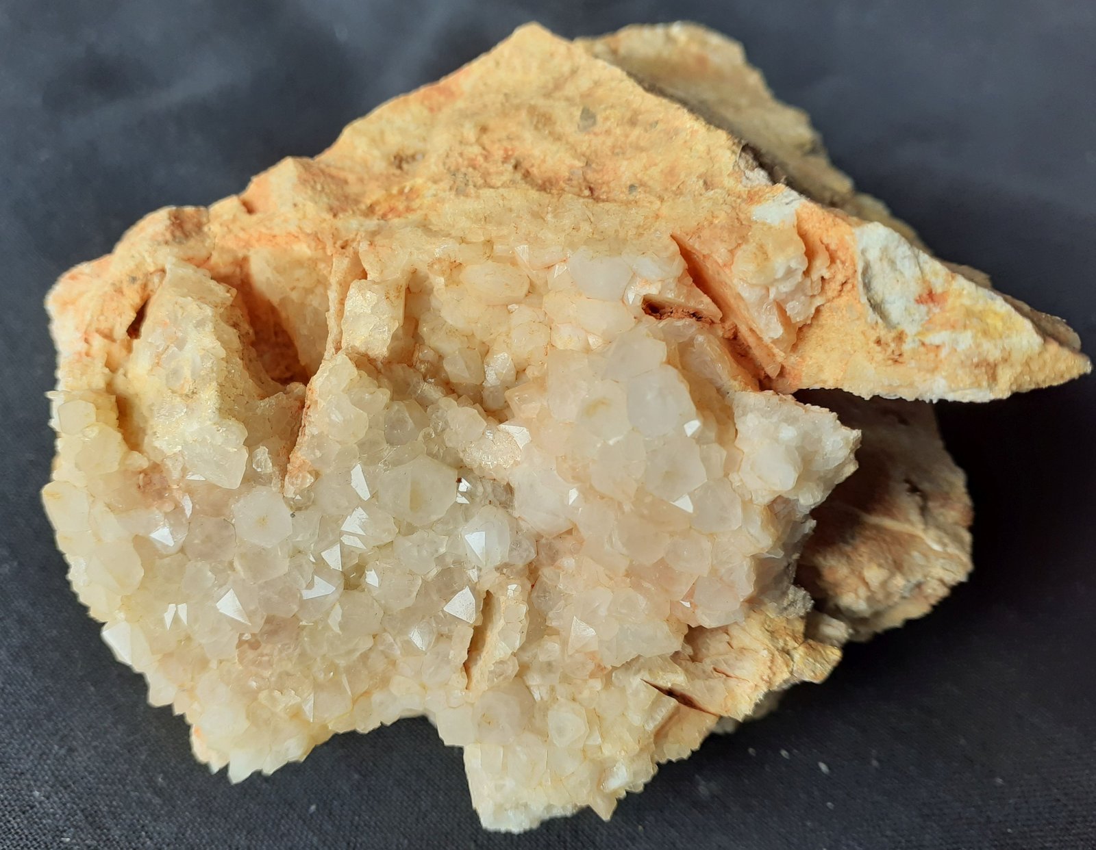 Quartz
8 x 6 cm
(Autor: Volkmar Stingl)