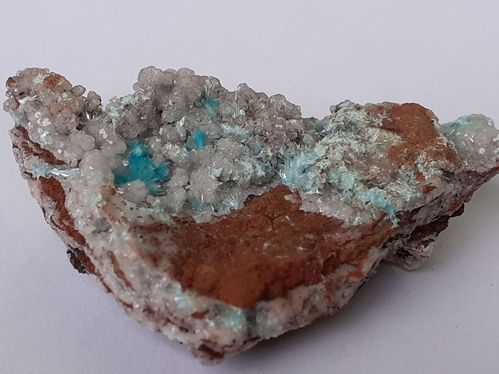 Aurichalcite, Calcite
4 x 2,5 cm
(Autor: Volkmar Stingl)