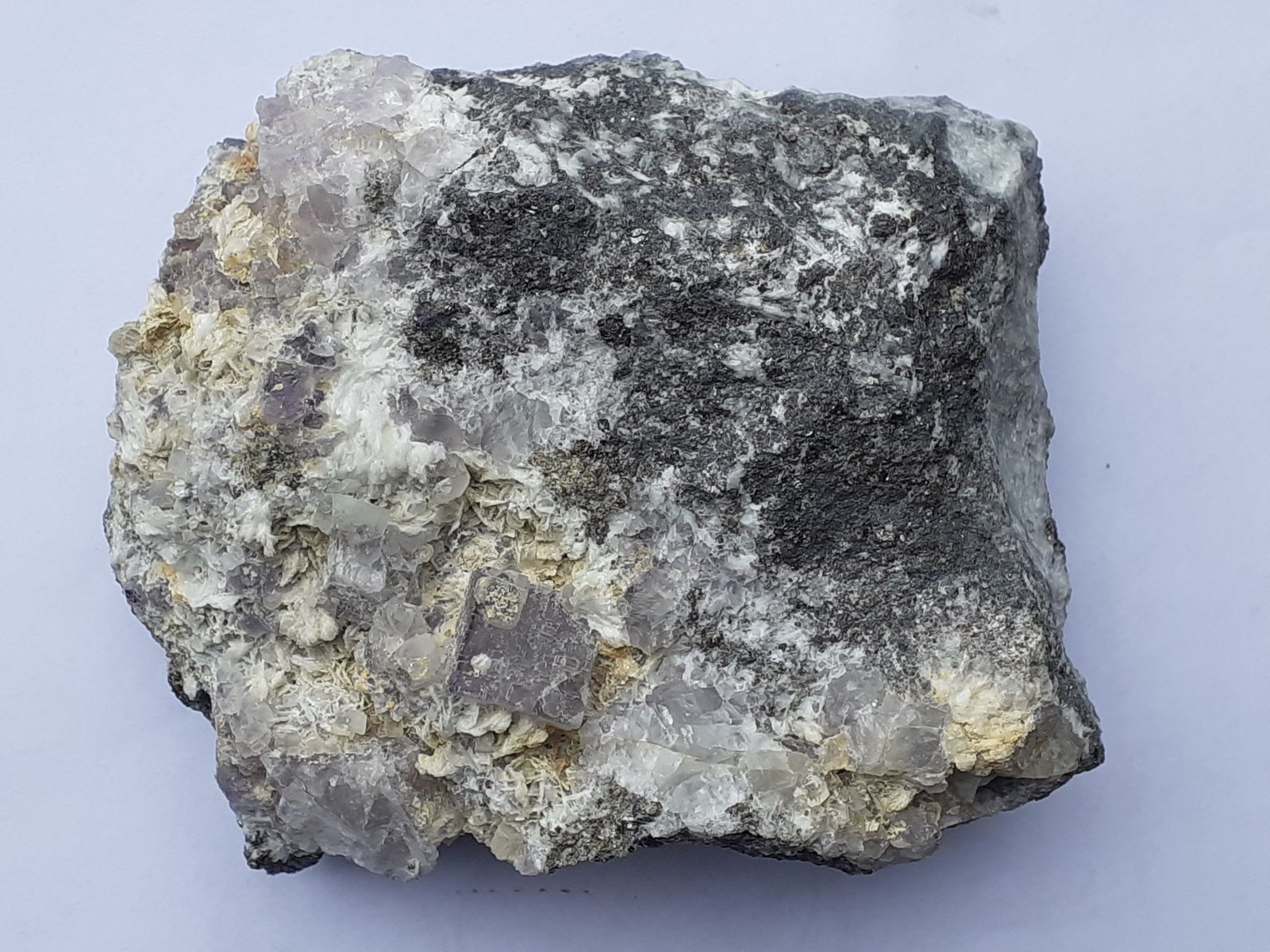 Fluorite, Baryte
9 x 7 cm
(Autor: Volkmar Stingl)
