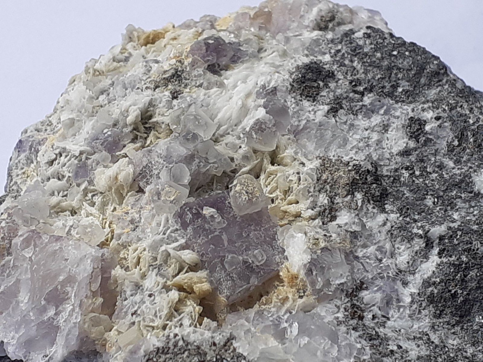 Fluorite, Baryte
9 x 7 cm
(Autor: Volkmar Stingl)