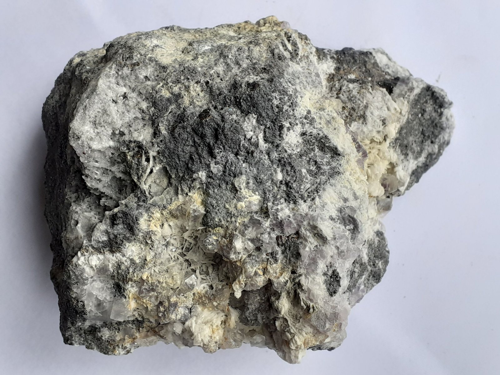Fluorite, Baryte
11 x 9 cm
(Autor: Volkmar Stingl)