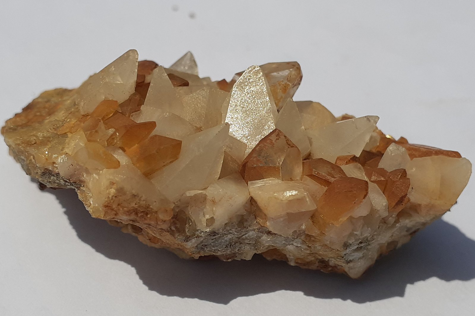 Quartz, Calcite
5 x 3,5 cm
(Autor: Volkmar Stingl)