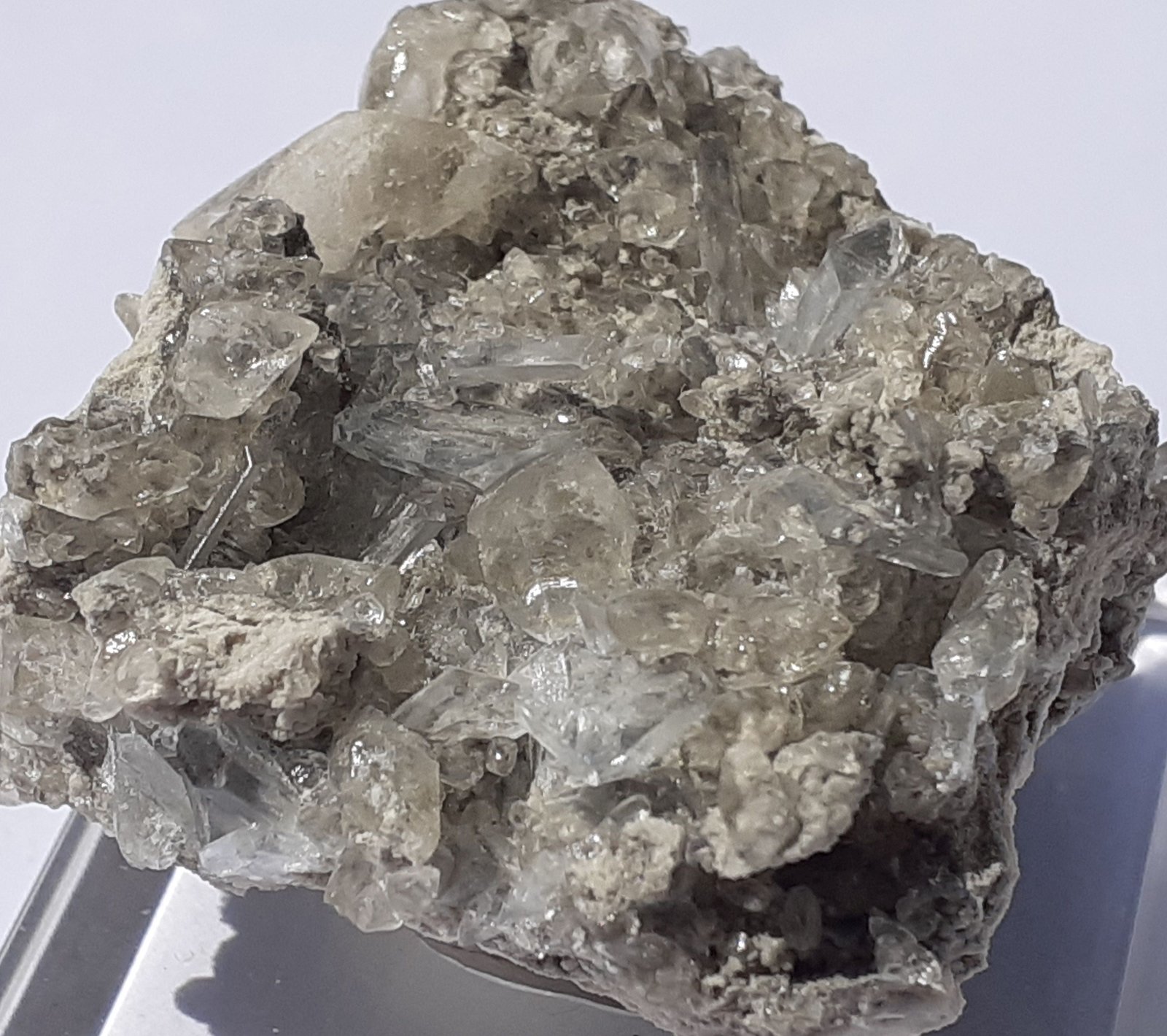 Celestine, Calcite
3 x 3 cm
(Autor: Volkmar Stingl)