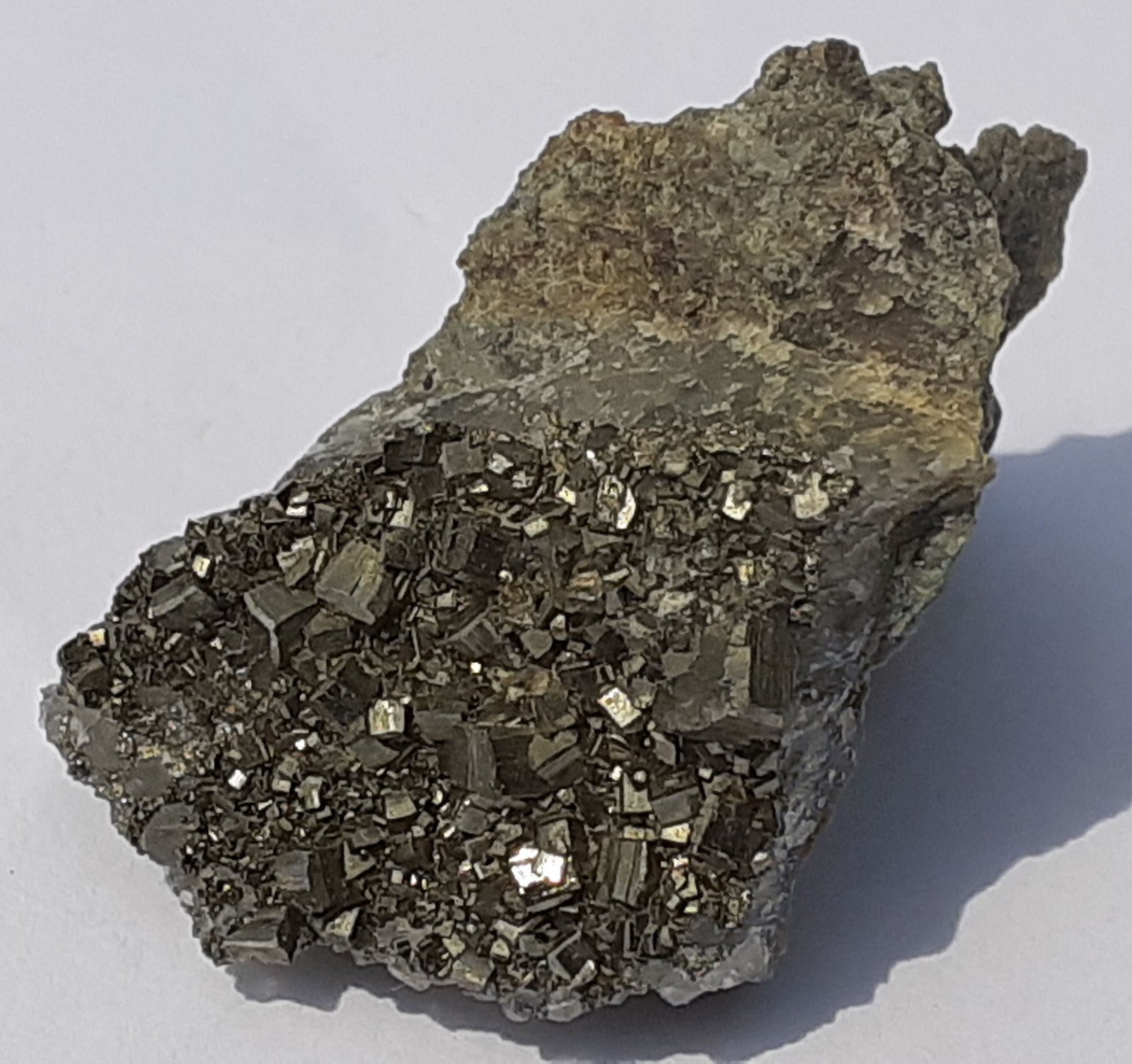 Pyrite
2 x 1,5 cm
(Autor: Volkmar Stingl)