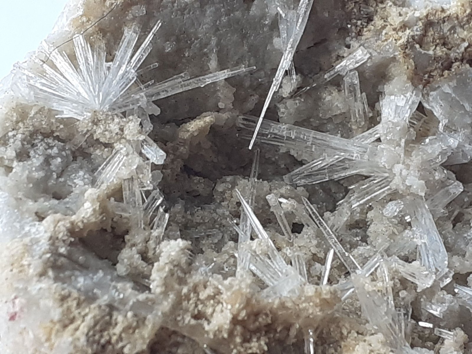 Aragonite
5 x 4,5 cm
(Autor: Volkmar Stingl)