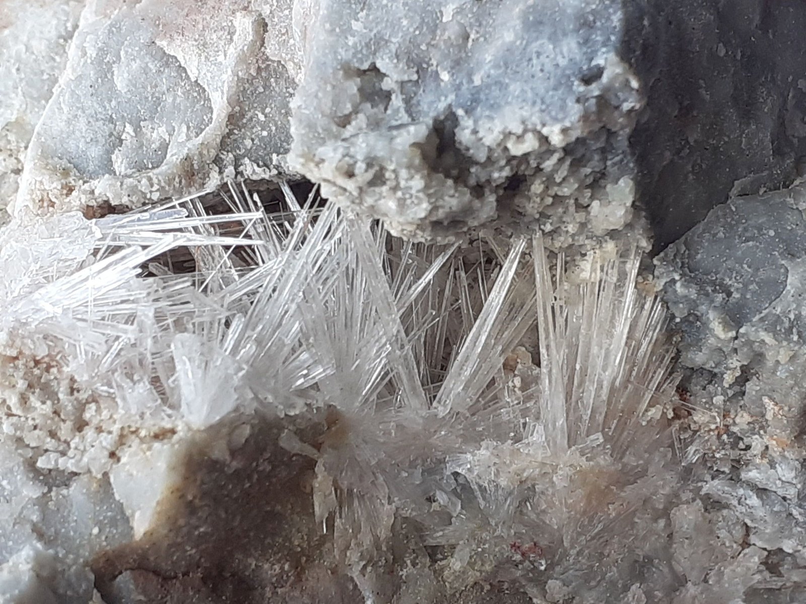 Aragonite
8 x 7 cm
(Autor: Volkmar Stingl)