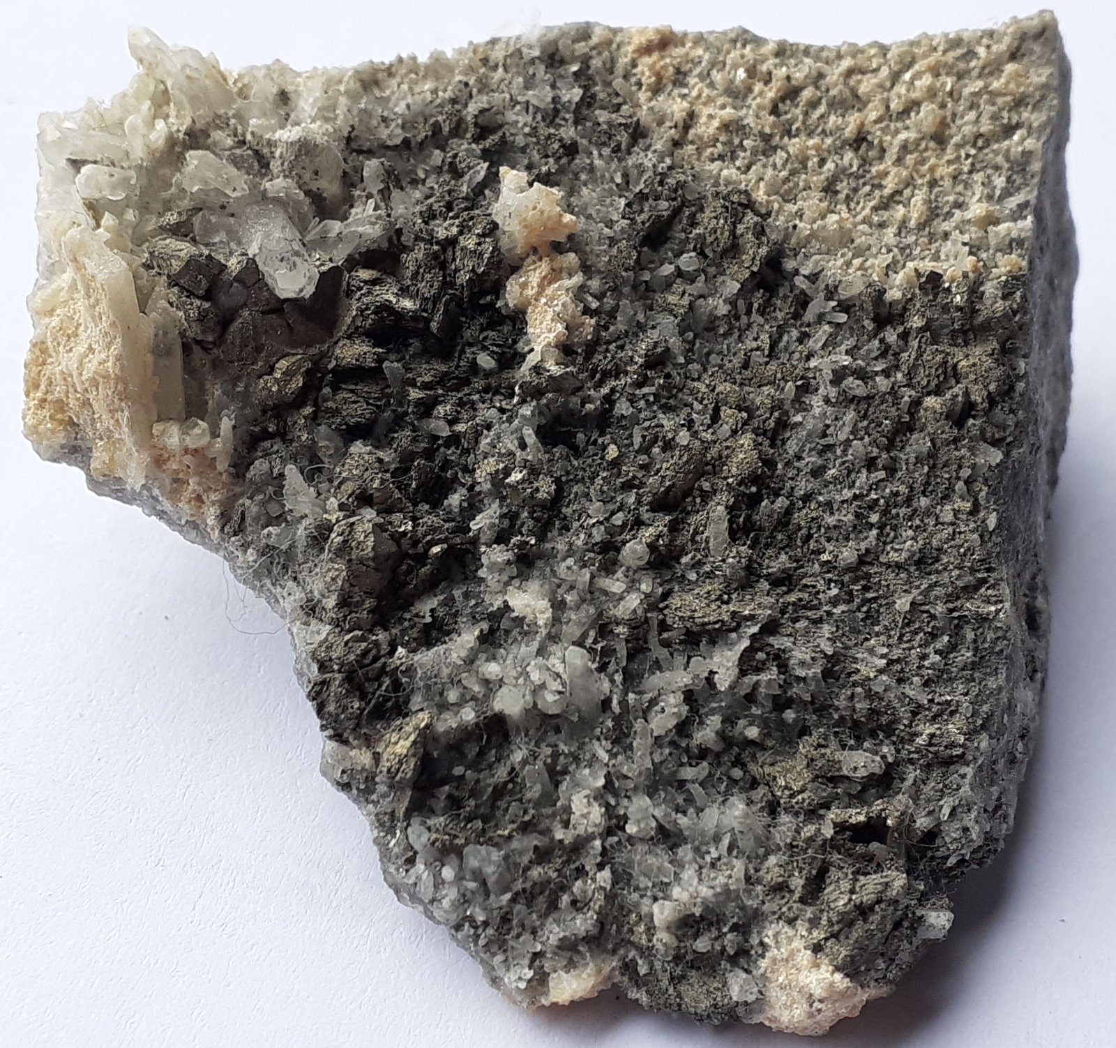 Marcasite, Quartz
4,5 x 4,5 cm
(Autor: Volkmar Stingl)