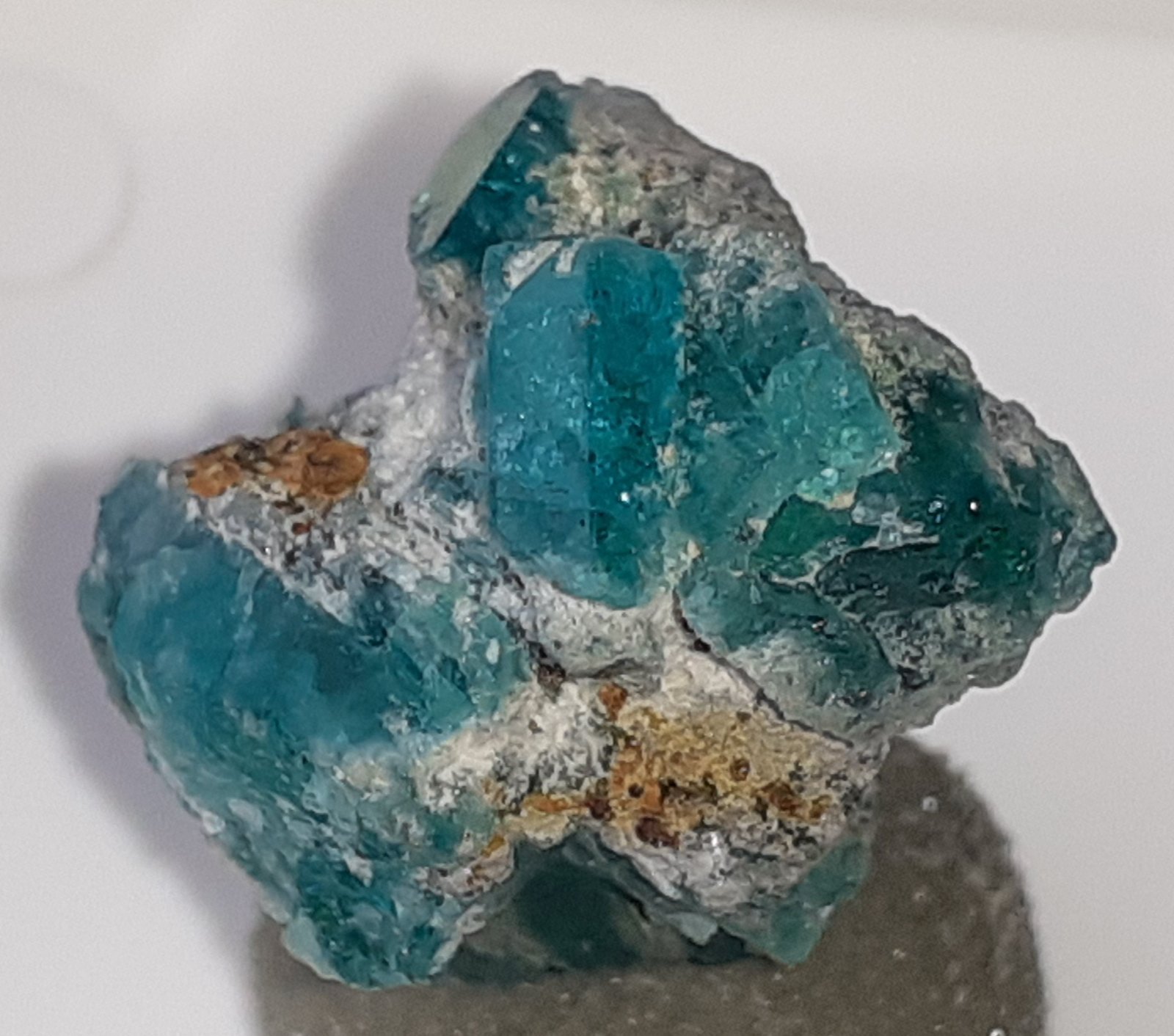 Beryl (variety Emerald)
1 x 1 cm
(Autor: Volkmar Stingl)