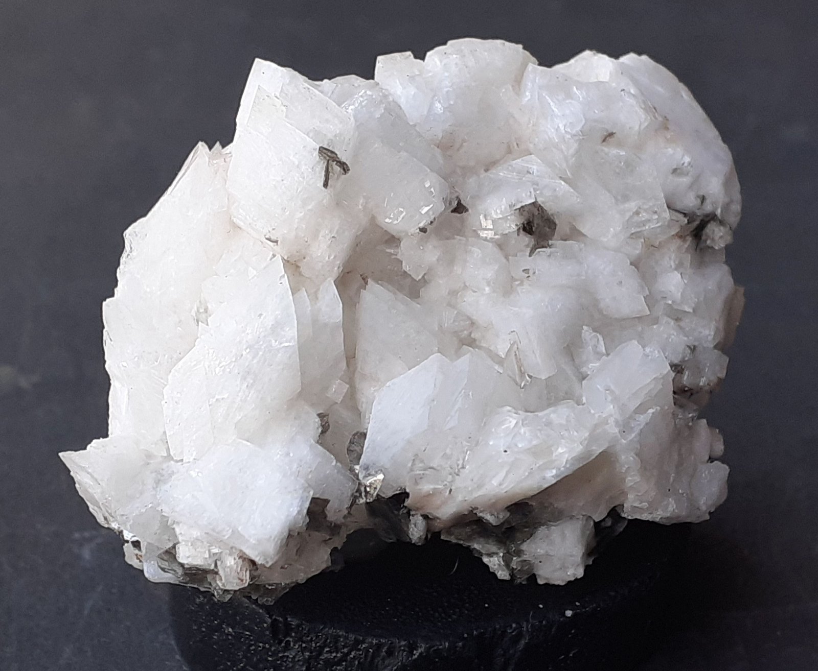 Orthoclase (variety Adularia)
4 x 3 cm
(Autor: Volkmar Stingl)